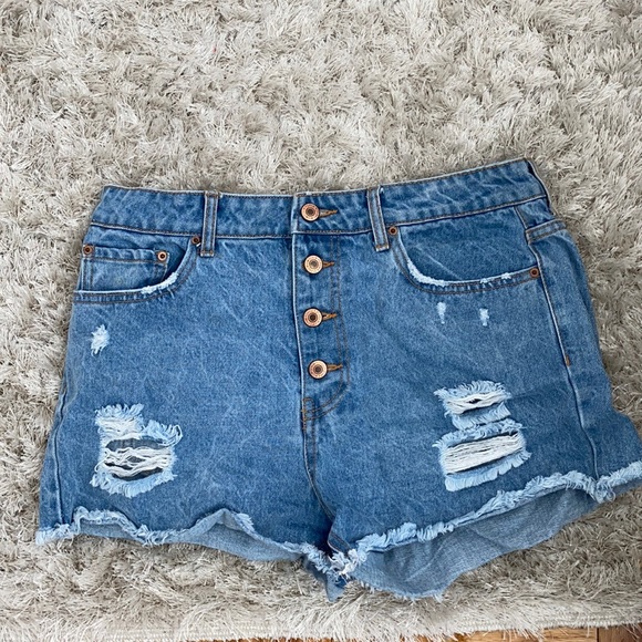 Denim shorts - Picture 1 of 2